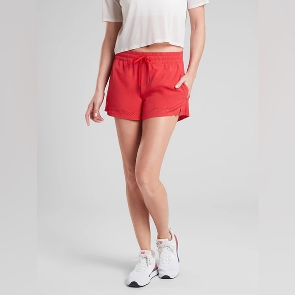 ATHLETA BAJA SHORT NWT Hibiscus Red Wrinkle resistant Light Weight Size 14 - Picture 1 of 14